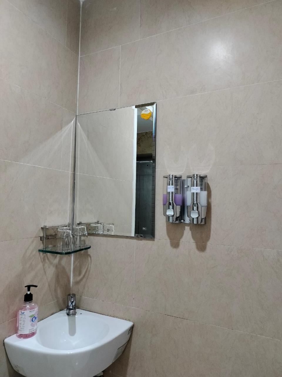 Adventure Hotel Bandar Ho Chi Minh Luaran gambar